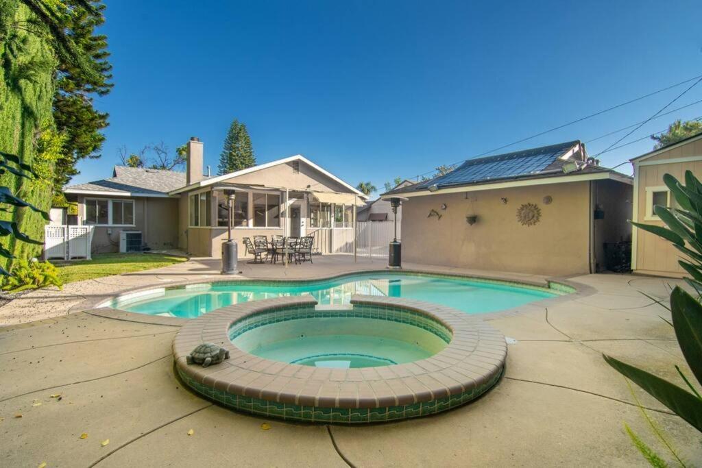 Large Home With Pool + Jacuzzi Los Angeles Luaran gambar